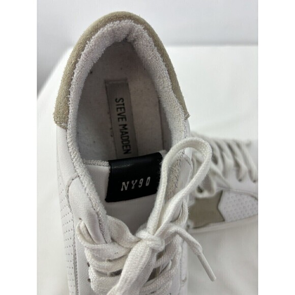 Steve Madden Starling Sneaker White Grey Suede Size 8.5 Perforated Star Accent - Picture 7 of 13